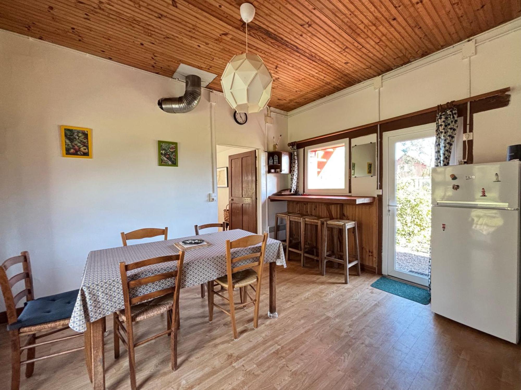 Maison De Campagne Lumineuse Spacieuse Dans Impasse Au Calme A Proximite D'Un Chateau Deux Verandas Grand Jardin Cabane Pour Velos, Pres Port En Bessin Et Bayeux, Proche Plages Du Debarquement Commes Exterior foto