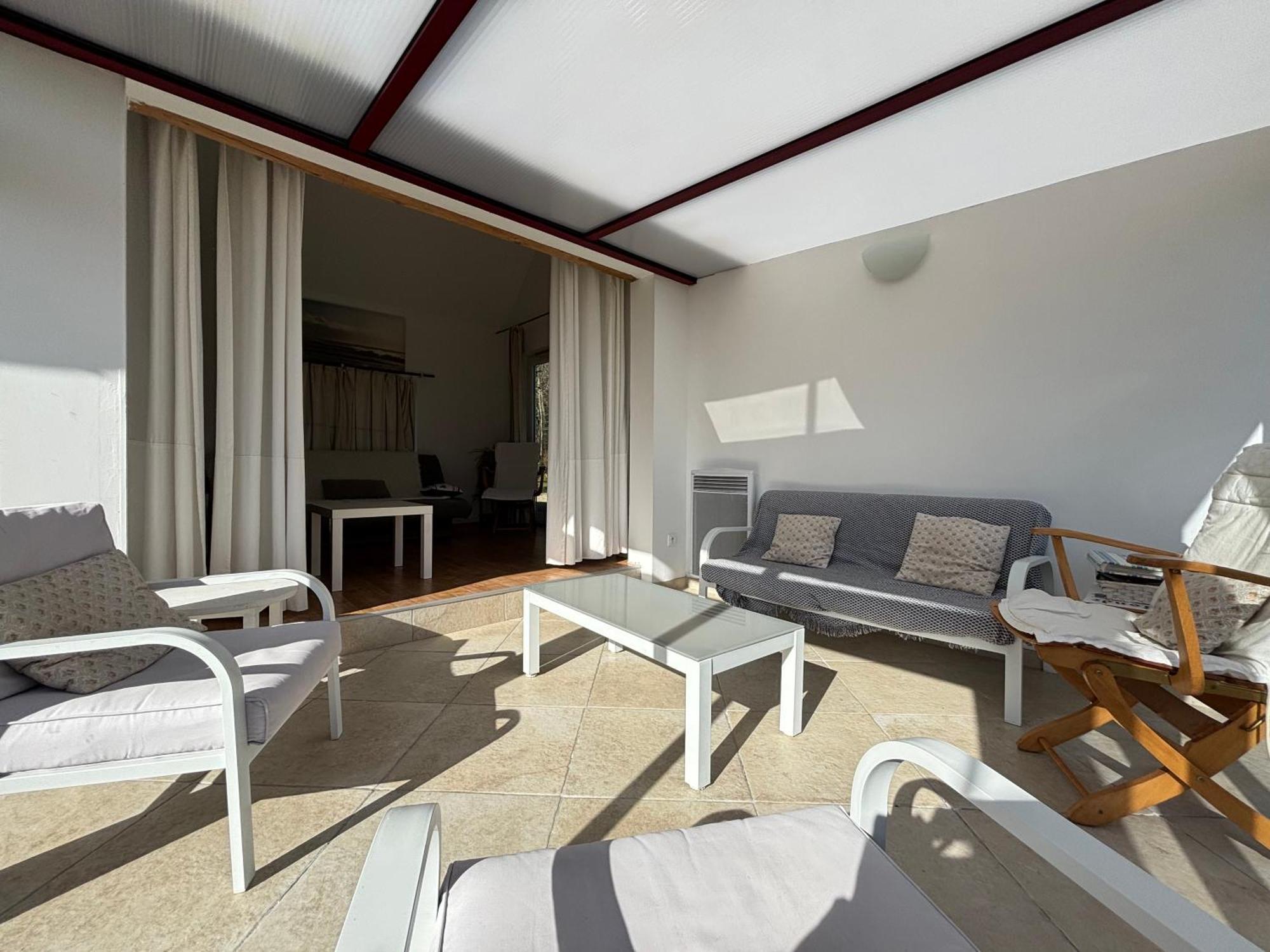 Maison De Campagne Lumineuse Spacieuse Dans Impasse Au Calme A Proximite D'Un Chateau Deux Verandas Grand Jardin Cabane Pour Velos, Pres Port En Bessin Et Bayeux, Proche Plages Du Debarquement Commes Exterior foto