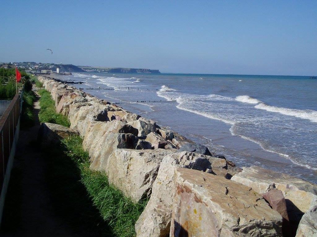 Maison De Campagne Lumineuse Spacieuse Dans Impasse Au Calme A Proximite D'Un Chateau Deux Verandas Grand Jardin Cabane Pour Velos, Pres Port En Bessin Et Bayeux, Proche Plages Du Debarquement Commes Exterior foto
